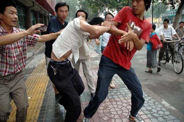 石家庄头号黑老大李建起,丁棍的原型人物,独霸多年无人敢惹!