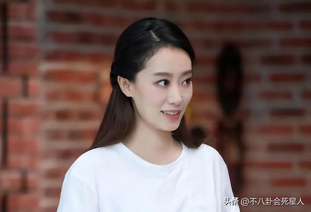 从影后沦为“毯星”,张小斐,该醒醒了
