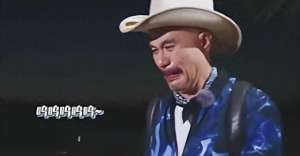 香港教父(香港三级教父，周星驰御用打手为艺术献身23次的他，58岁再翻红)