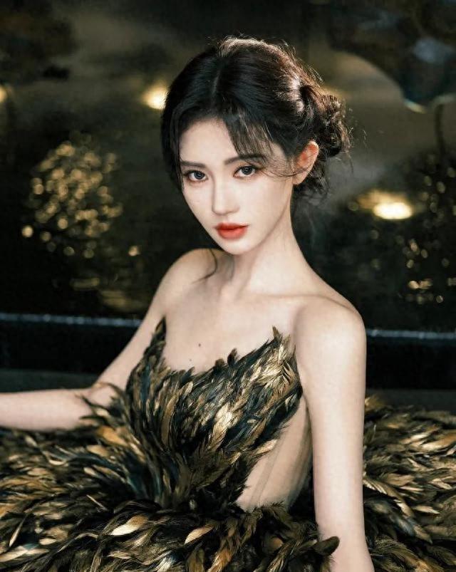 从四川走出来的10位女星,个个颜值天花板,你最喜欢谁?