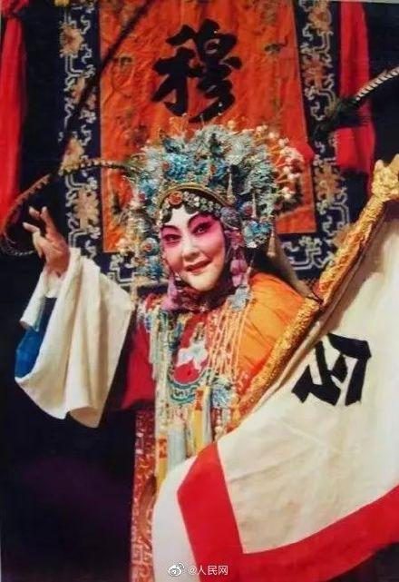 巨星陨落!国宝级豫剧大师马金凤逝世
