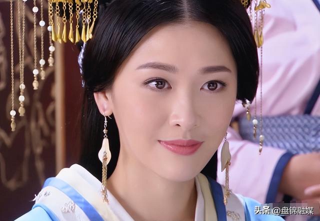 长得一脸丫鬟相却要演公主，论“金枝玉叶”教科书，我只服这8位