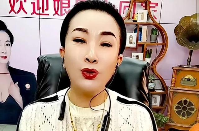 谢广坤前妻孙小雨:看到唐墩墩的第一眼我哭了,跟我女儿长的一样