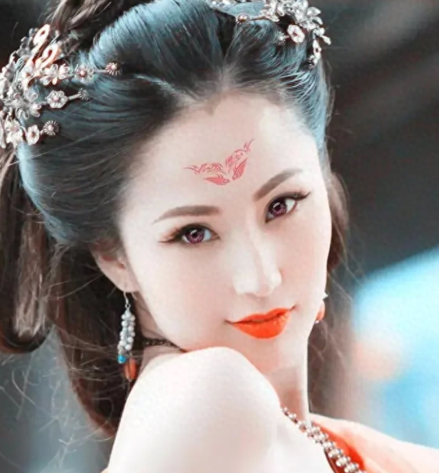 蓝心妍:一个为艺术大胆献身的演员