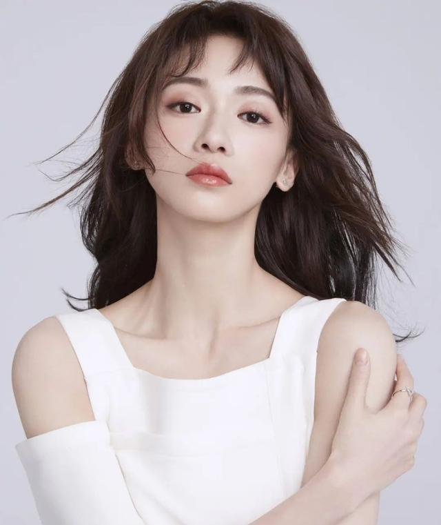 从四川走出来的10位女星,个个颜值天花板,你最喜欢谁?
