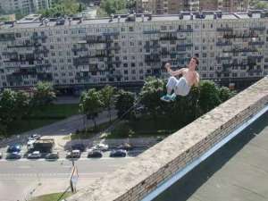 悲剧发生前(14张致命悲剧发生前拍摄的照片，外国人少不是没有原因的)