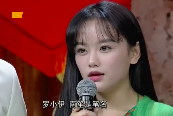 网红鼻祖南笙疑整容?脸型鼻子变化大认不出,曾被誉为民国风女神