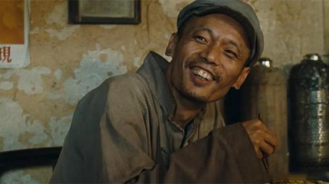 张艺谋的一部电影《活着》,被禁26年至今未能上映,豆瓣9.2分