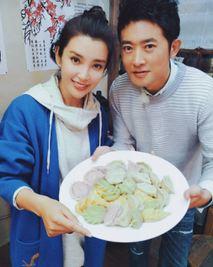 李冰冰任泉(任泉李冰冰23年深厚友情：她曾拿所有积蓄支持他首次创业)