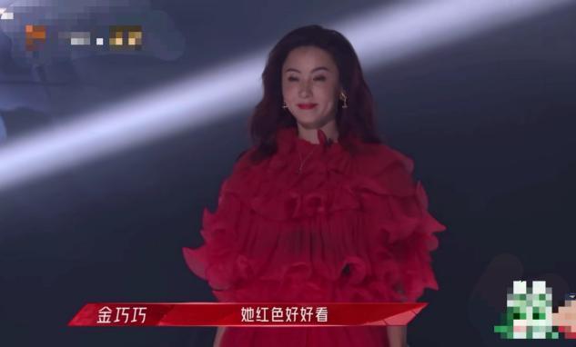 41岁张柏芝素颜曝光!肤白貌美状态似少女,半露香肩太敢穿