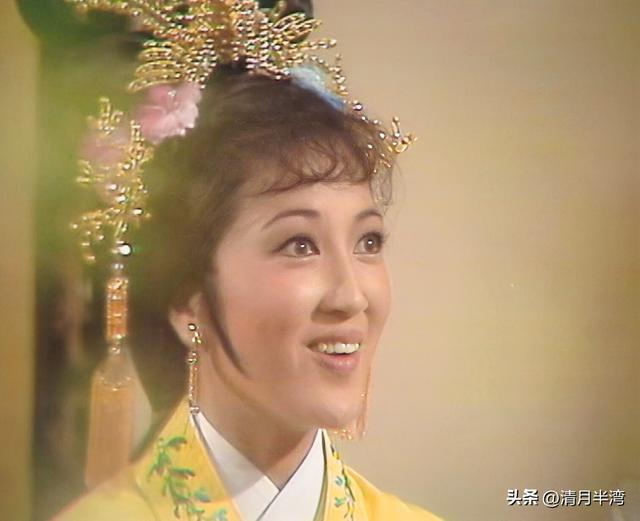 同演贾元春,有人雍容华贵一脸富态,有人仿佛宫里窜出的大马猴?