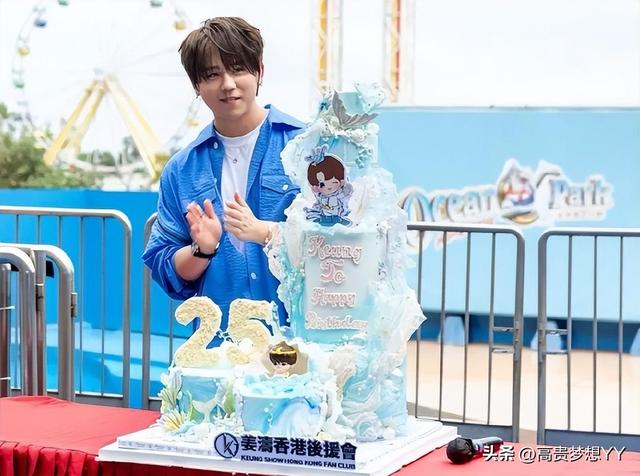 一场生日宴轰动全香港,25岁姜涛,让所有人见识到他的江湖地位