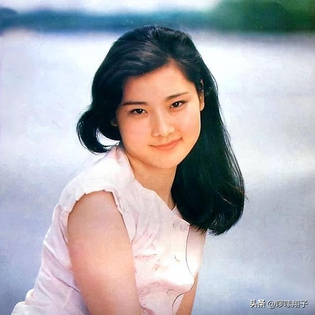 何赛飞:25岁嫁老师的儿子,婚后10年选择做丁克,如今终苦尽甘来