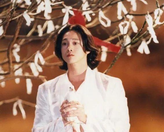 中专学历平民女出身惊人!林峰前女友朱咏珊凭何成为豪门新娘?