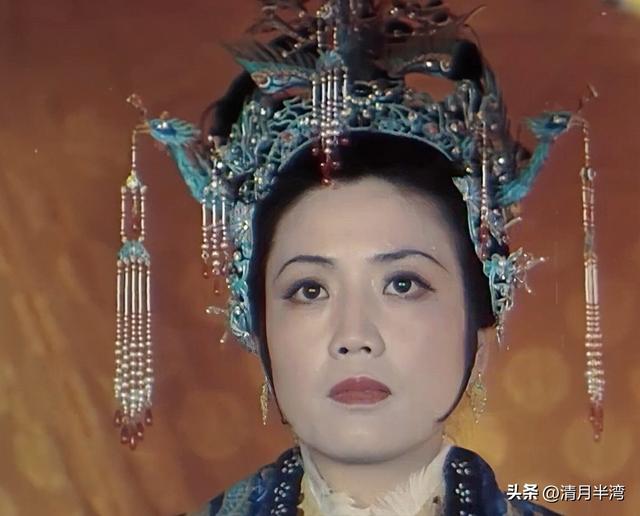 同演贾元春,有人雍容华贵一脸富态,有人仿佛宫里窜出的大马猴?