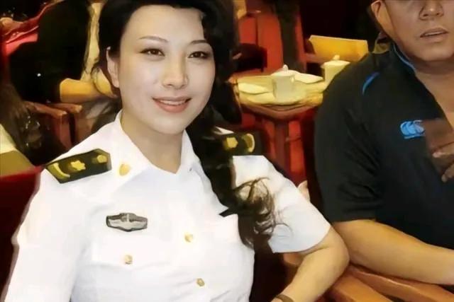 权色交易,陪睡上位,她压根不沾边,简直是娱圈的一股清流