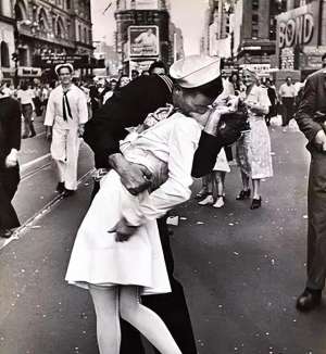 爱吻(人类为何喜欢接吻？追溯亲吻源头：最疯狂时，整个欧洲都在亲亲)