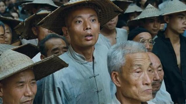 张艺谋的一部电影《活着》,被禁26年至今未能上映,豆瓣9.2分