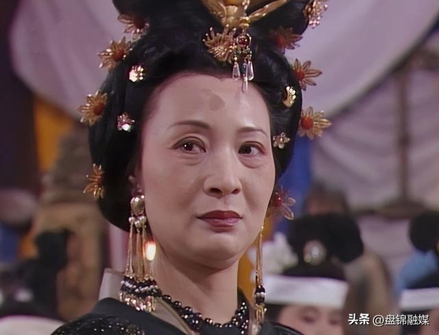 长得一脸丫鬟相却要演公主，论“金枝玉叶”教科书，我只服这8位