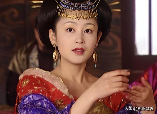长得一脸丫鬟相却要演公主，论“金枝玉叶”教科书，我只服这8位