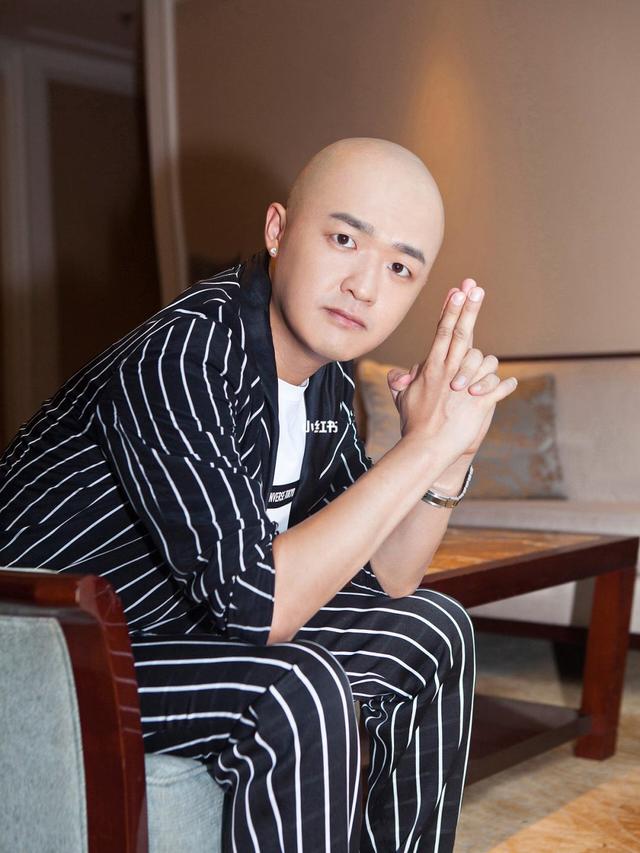 春晚明星包贝尔:从小父母离异,母亲的遗书让他成熟,现是好男人