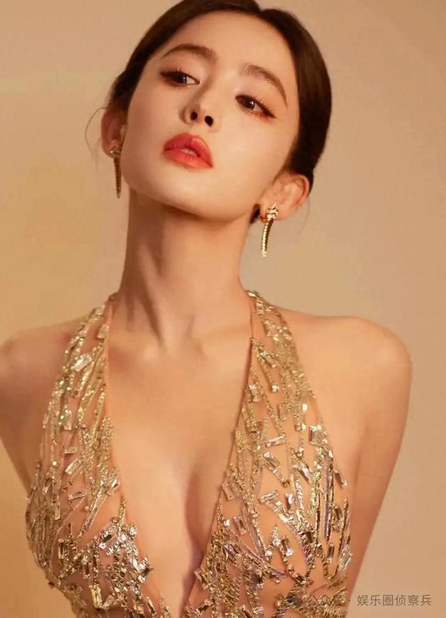 古力娜扎大胸写真照曝光,网友:第四张谁能顶得住?看了尴尬