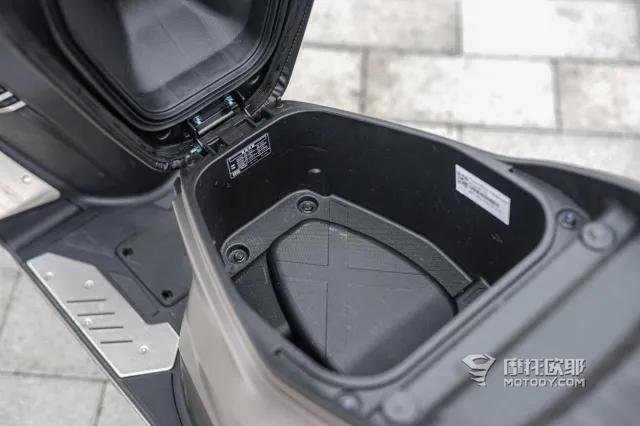 掘金国产平踏板潜力股,近年最用心却被低估的闪电狗