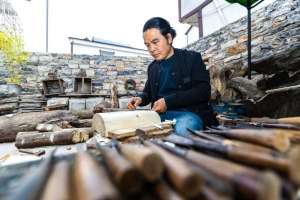 脸子(感悟非遗：安顺地戏“脸子”)