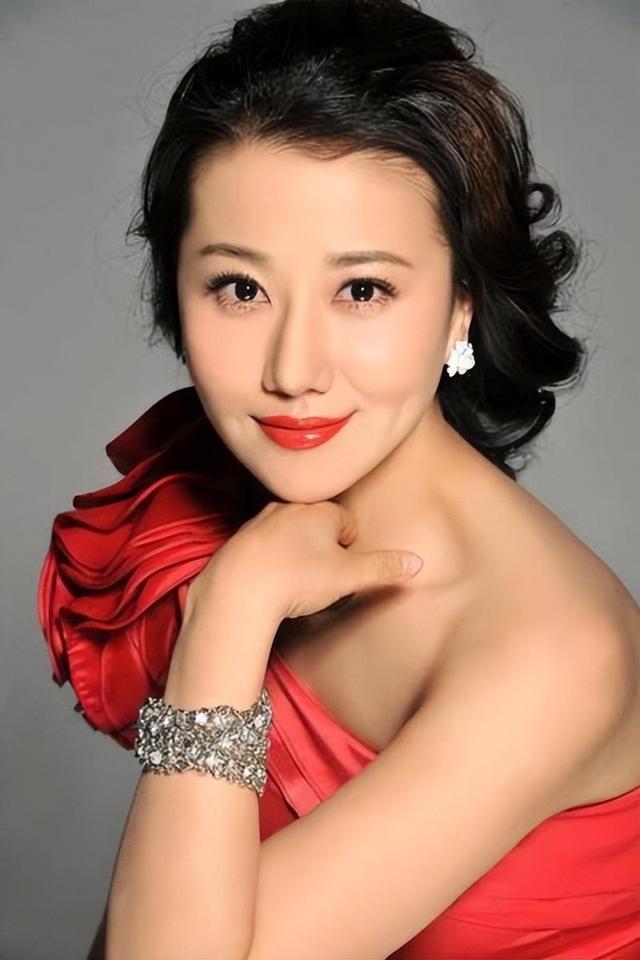超级大赢家主持人重聚,李彬术后浮肿,王馨悦老了,郭德纲没来