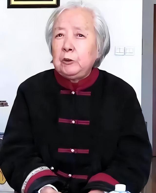 演员李丁，去世11年后，儿子也离开了人世，妻子贾九霄痛不欲生