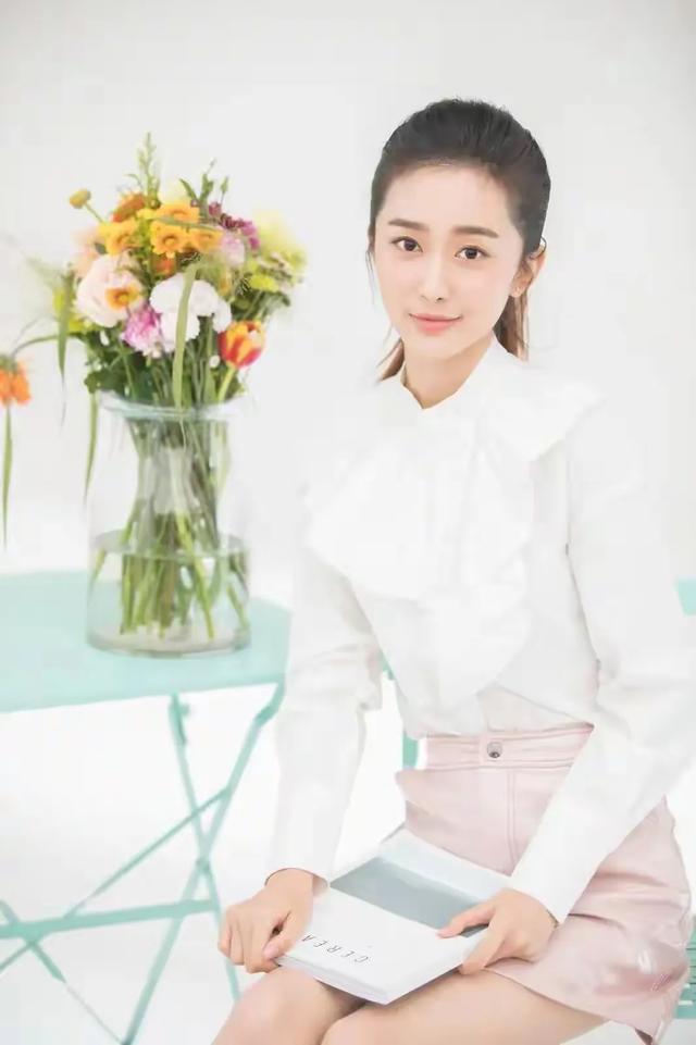 迟宁宁:演技与美貌并存的璀璨新星!