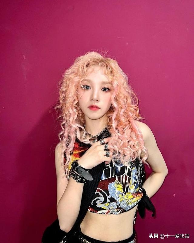 第五代最强女团(G)I-DLE：队长无所不能，宋雨琦魅力十足
