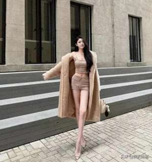 台湾美腿(台湾绝美佳人模特身姿，逆天大长腿，惊艳众人)