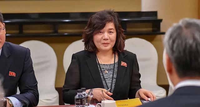朝鲜女外长:孤儿出身12岁留华,养父是3号人物,如今霸气侧漏