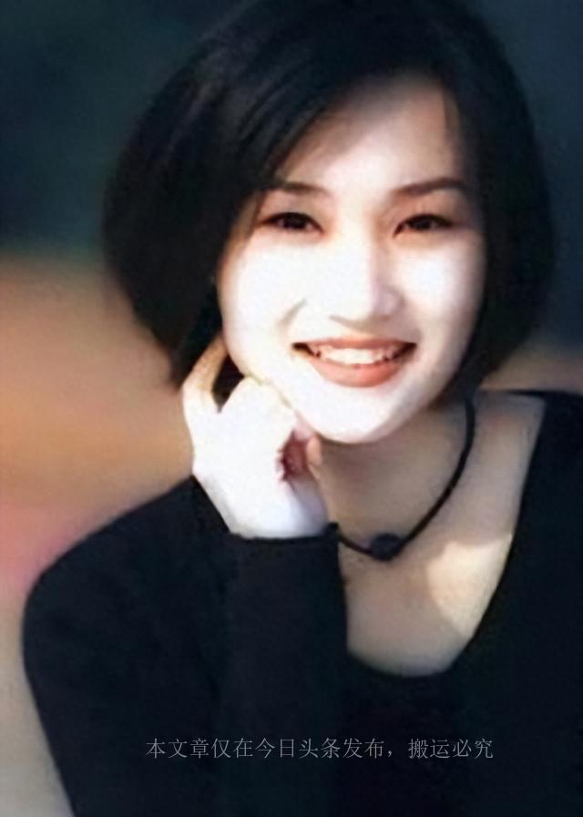 事实证明,“不婚不育”的李梓萌,46岁已走上另一条人生大道
