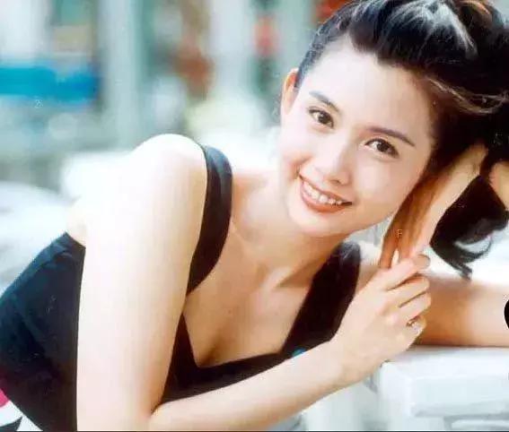 林青霞18岁女儿素颜照曝光,被夸像妈妈!马上有网友不同意了