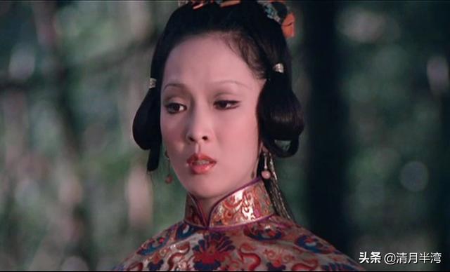 天龙八部名场面,六版木婉清摘面纱,谁秀丽绝俗,谁在闹笑话?