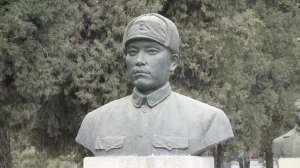 马国超(父亲是司令员，他是少将，祖母是女英雄，母亲会双枪)