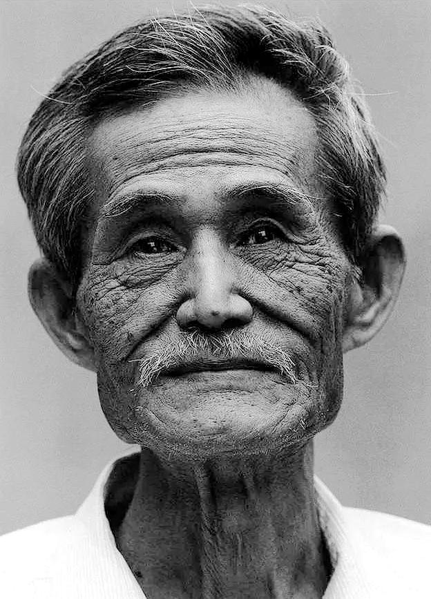 老影人旧事:他是《英雄》中视死如归的书馆老馆长,99岁依然健在