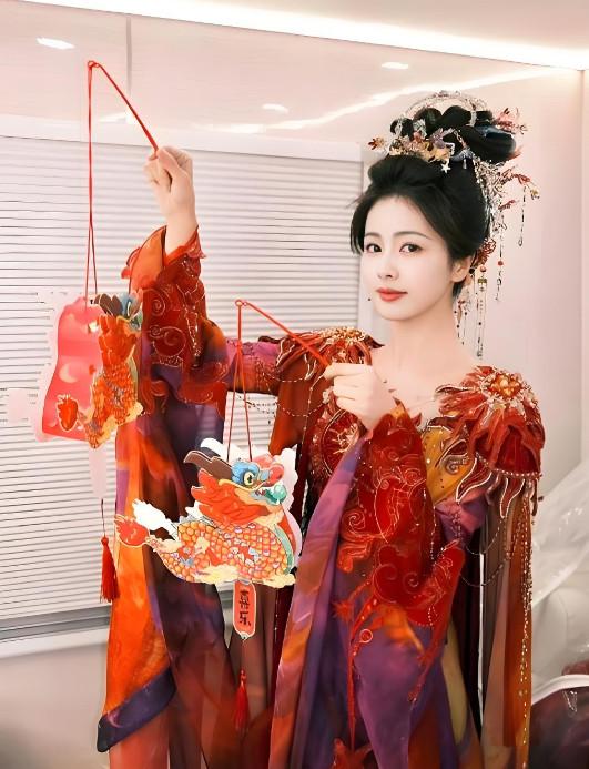 白鹿为角色拼命减重至88斤!“美是淬炼出来的”,片场艰辛曝光