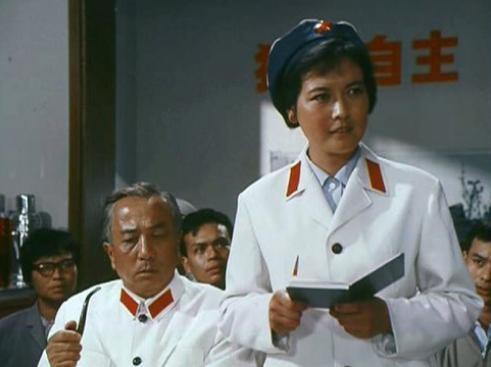 杨雅琴:八一厂花旦,《苦菜花》美丽娟子,葬礼上两任丈夫都不来