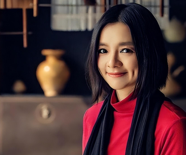 棋后诸宸:嫁卡塔尔王室后放弃中国籍,接受一夫多妻,如今后悔吗