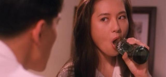力求突破!港知名女星重提转型当脱星原因,直认卖青春是很正常的