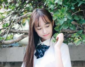 男主发烧(小说：他因腿伤发高烧，梦中还叫着姐姐的名字，看来他很爱她)