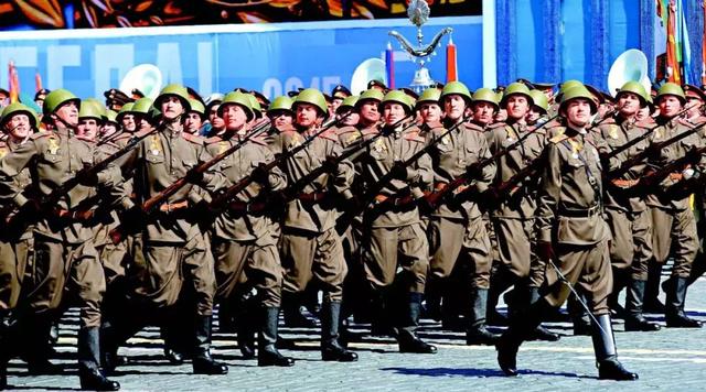 各国军歌哪家强?俄国奔放美国狂,中国军魂最雄壮!