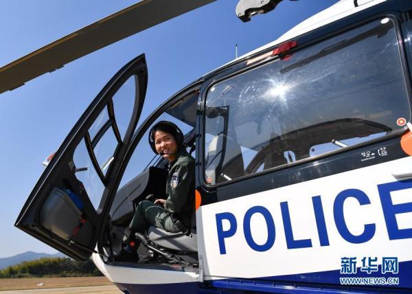 南粤警察一日:神兵天降 蛟龙出海