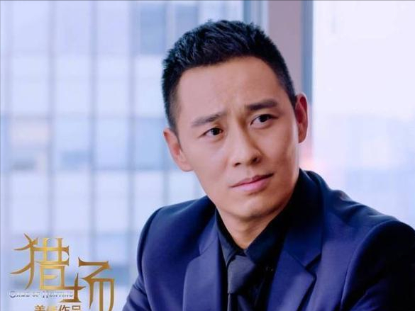 《潜伏》中最帅的演员廖三民,现如今很壮,头发很少