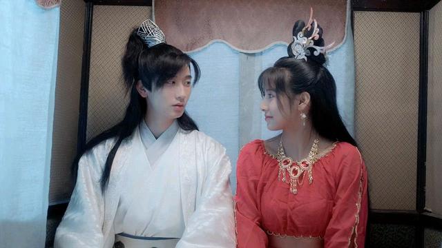 《佳偶自天成》青年新贵陆沉渊求娶骠骑大将军之女江雨柔轰动京城