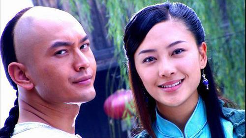 “天使宝宝”上位记,果然与“黄教主”的混乱情史很般配