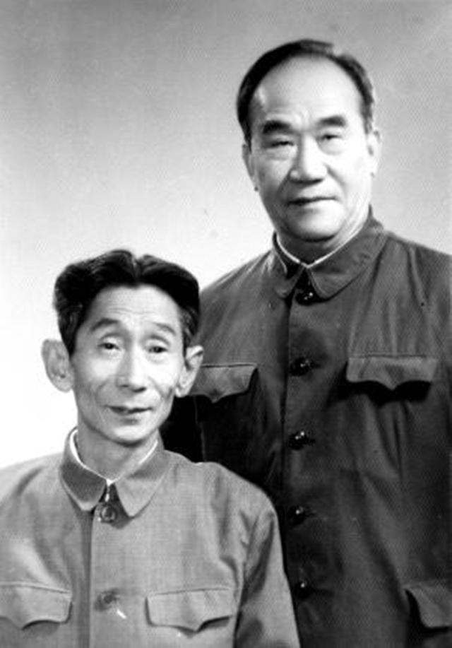 侯宝林用相声逗得毛主席哈哈大笑,主席大赞:侯先生,再来一个